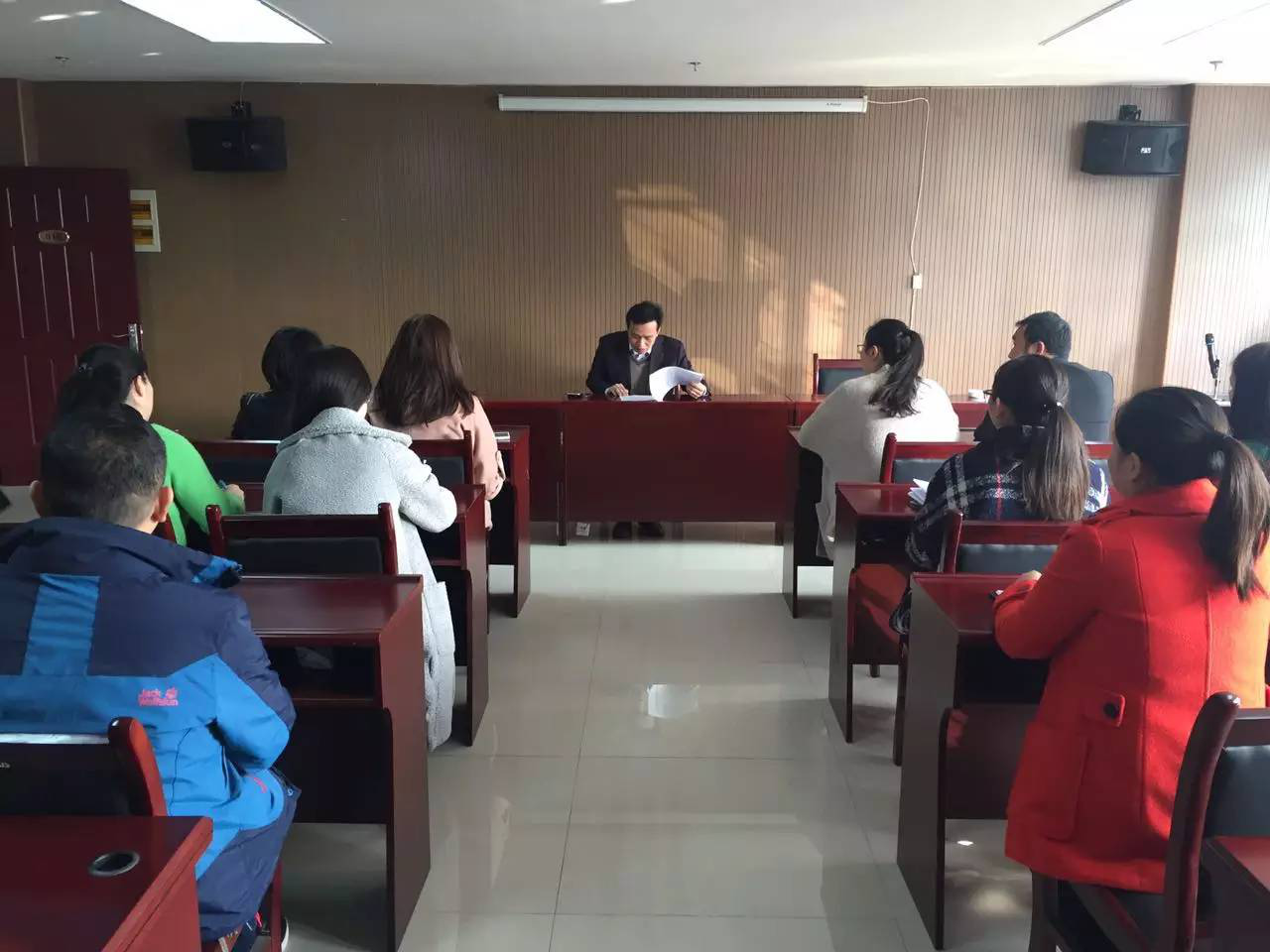 集團(tuán)組織學(xué)習(xí)桑海行政服務(wù)中心消防窗口人員違紀(jì)文件精神